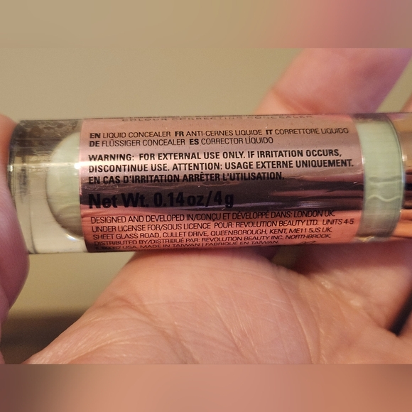 REVOLUTION CONCEAL & CORRECT - GREEN - Picture 6 of 7